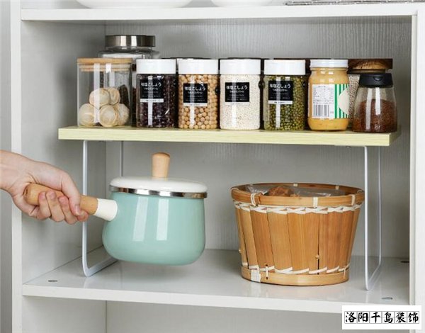 內(nèi)置分層架，櫥柜更能裝